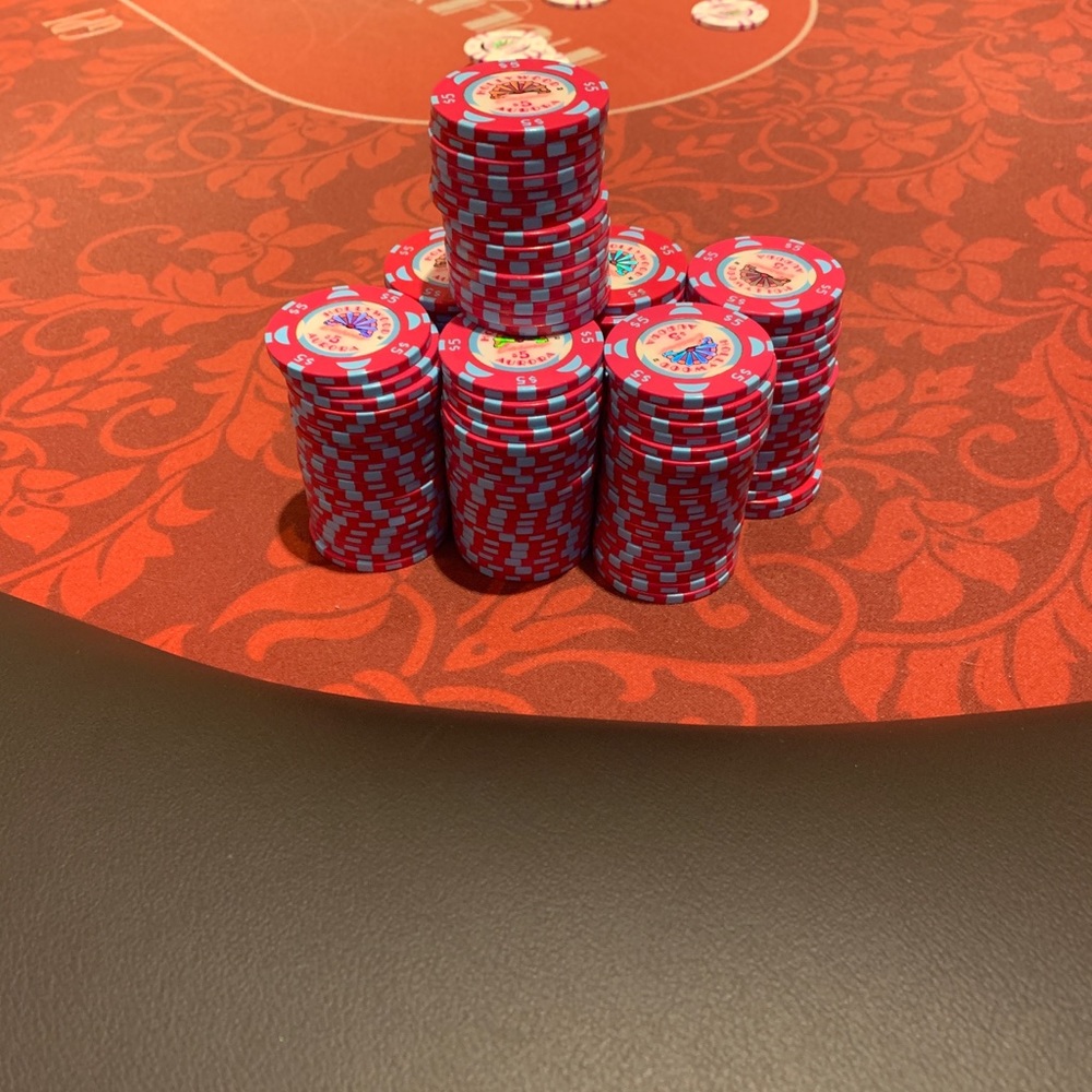 Meet your Posher, Carl